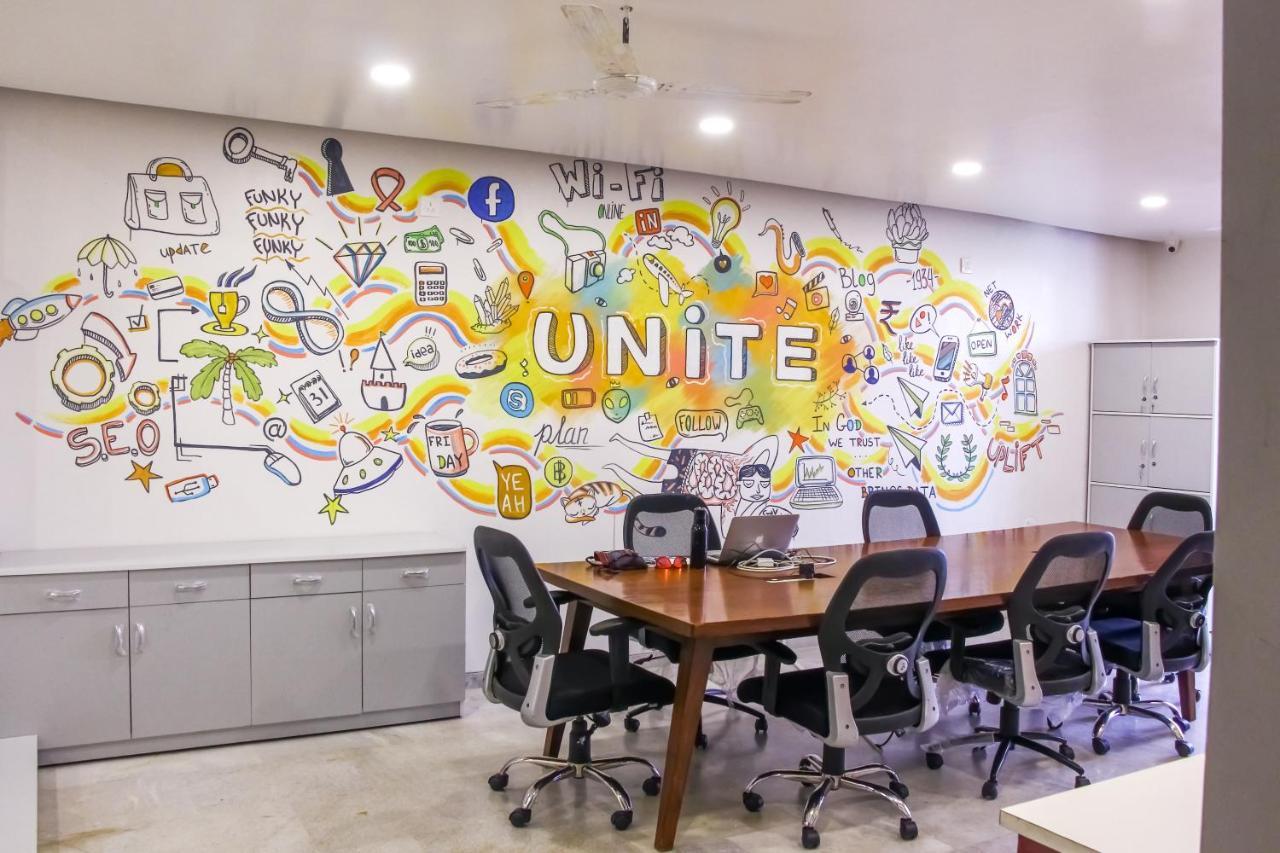 بيت شباب Urban Nomads Pune Riverside Colive Cowork المظهر الخارجي الصورة