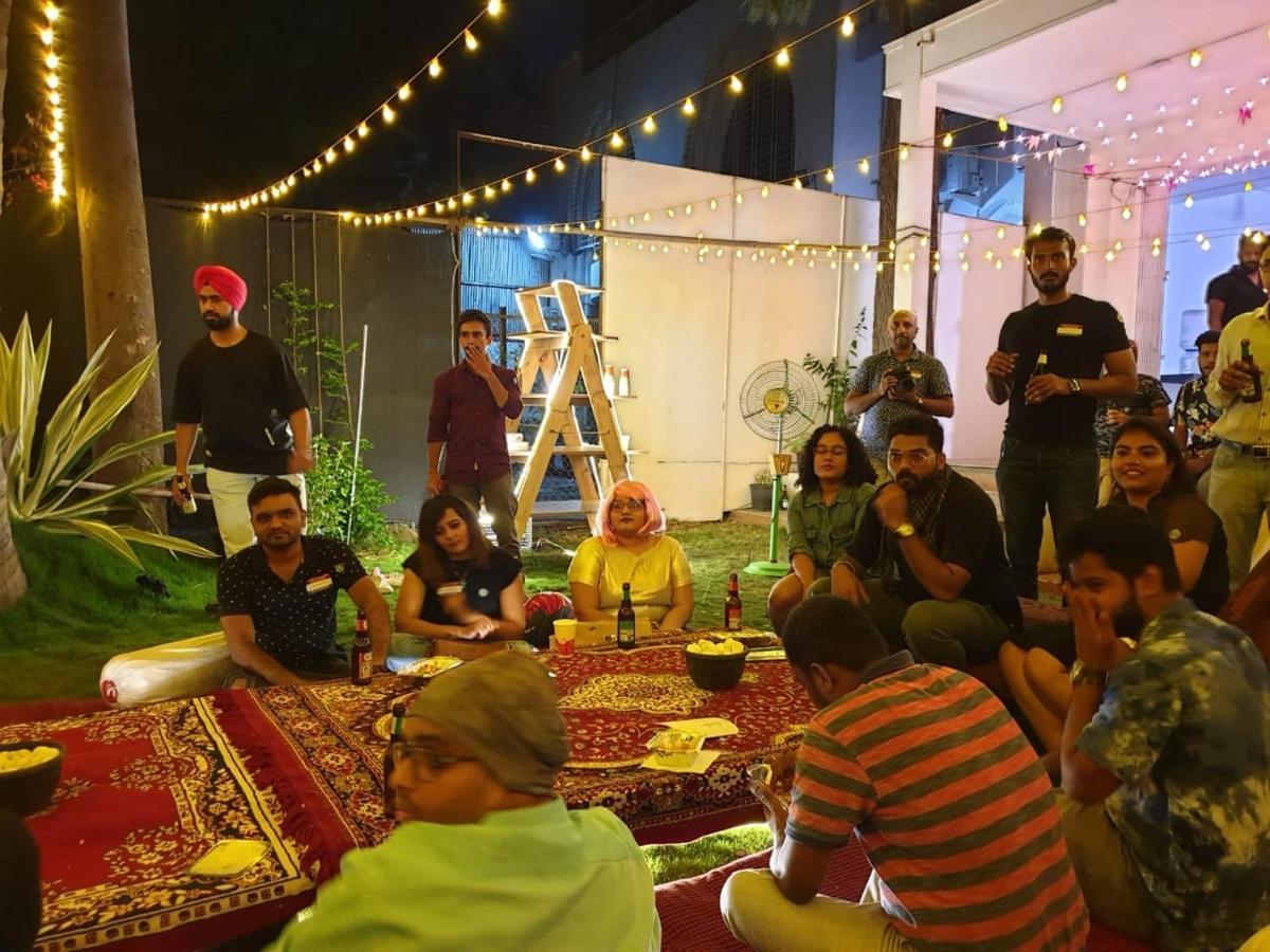 بيت شباب Urban Nomads Pune Riverside Colive Cowork المظهر الخارجي الصورة