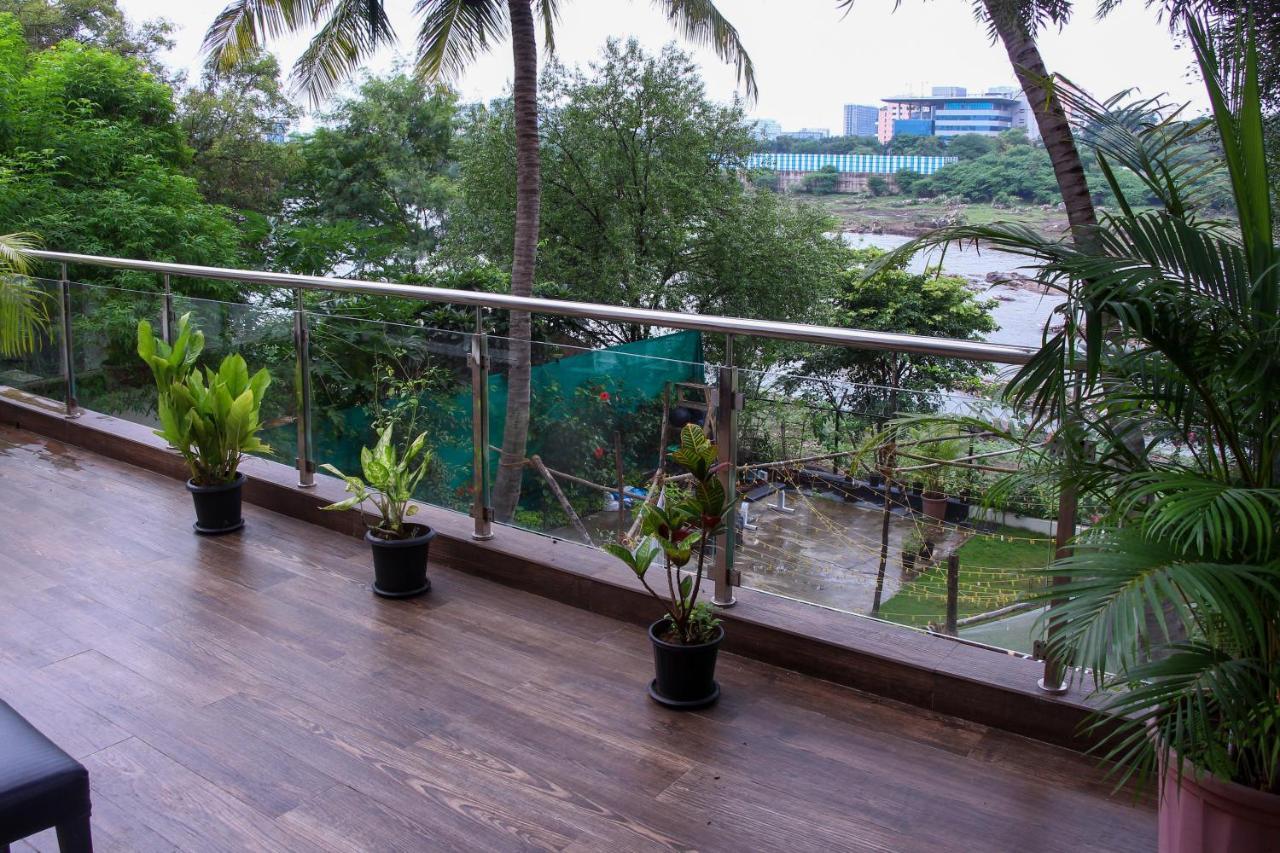 بيت شباب Urban Nomads Pune Riverside Colive Cowork المظهر الخارجي الصورة
