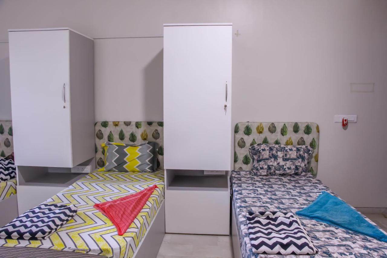 بيت شباب Urban Nomads Pune Riverside Colive Cowork المظهر الخارجي الصورة