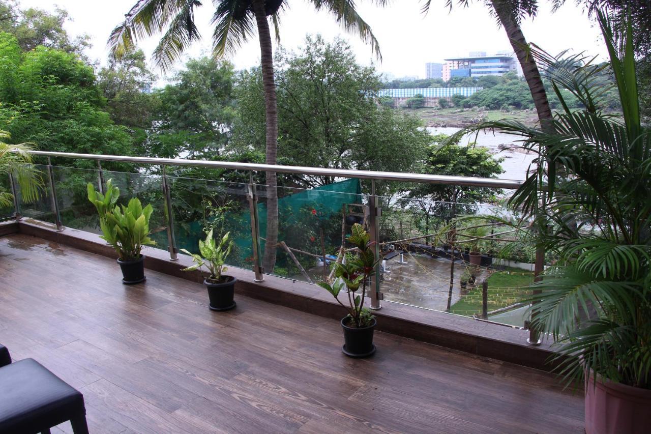 بيت شباب Urban Nomads Pune Riverside Colive Cowork المظهر الخارجي الصورة