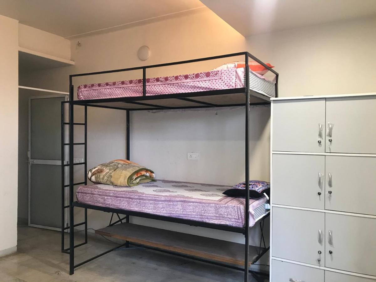 بيت شباب Urban Nomads Pune Riverside Colive Cowork المظهر الخارجي الصورة
